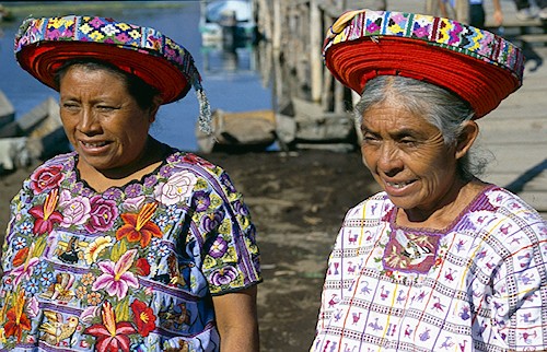 /Media/images/Product_Images/destinations/guatemala/lake people.jpg